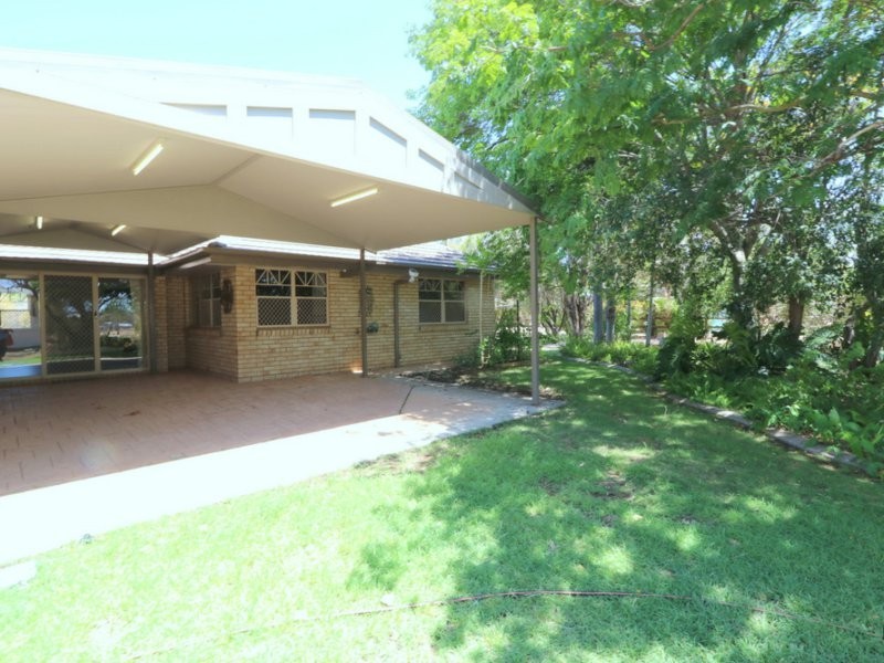 1 Peppertree Lane, Emerald QLD 4720