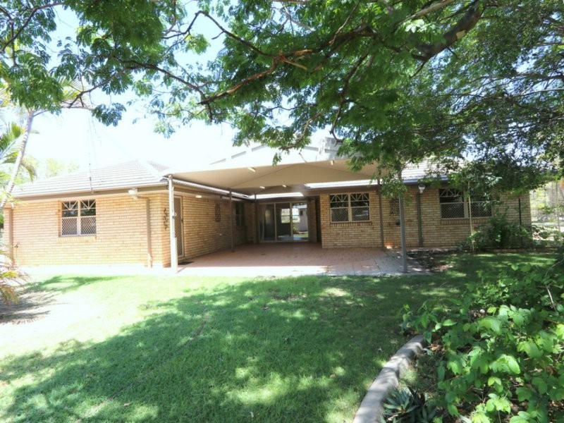 1 Peppertree Lane, Emerald QLD 4720