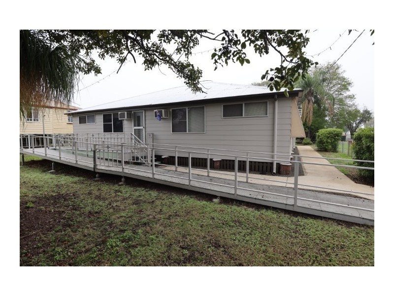 39 Peak Downs Street, Capella QLD 4723