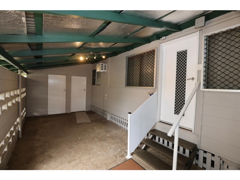 39 Peak Downs Street, Capella QLD 4723