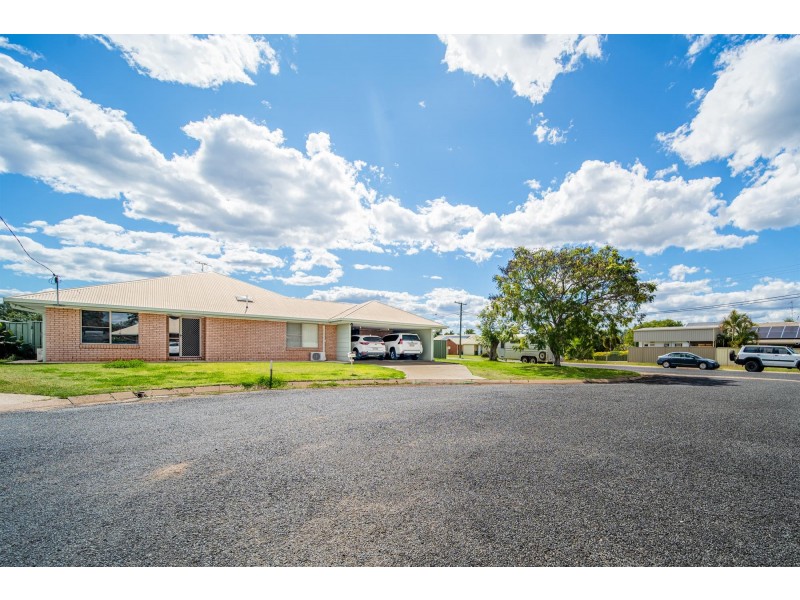 5 Sharlyn Crescent, Emerald QLD 4720