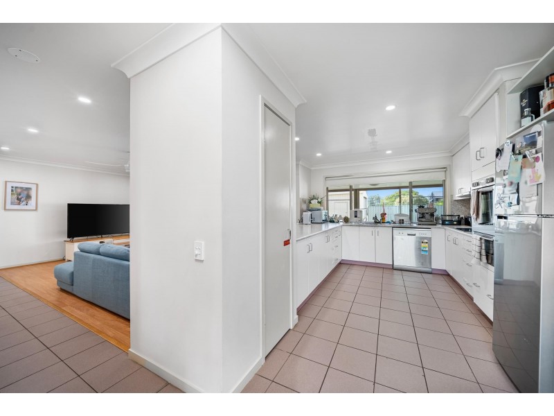 5 Sharlyn Crescent, Emerald QLD 4720