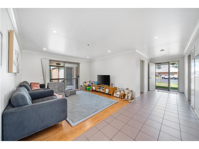 5 Sharlyn Crescent, Emerald QLD 4720