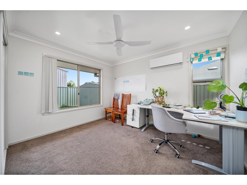 5 Sharlyn Crescent, Emerald QLD 4720