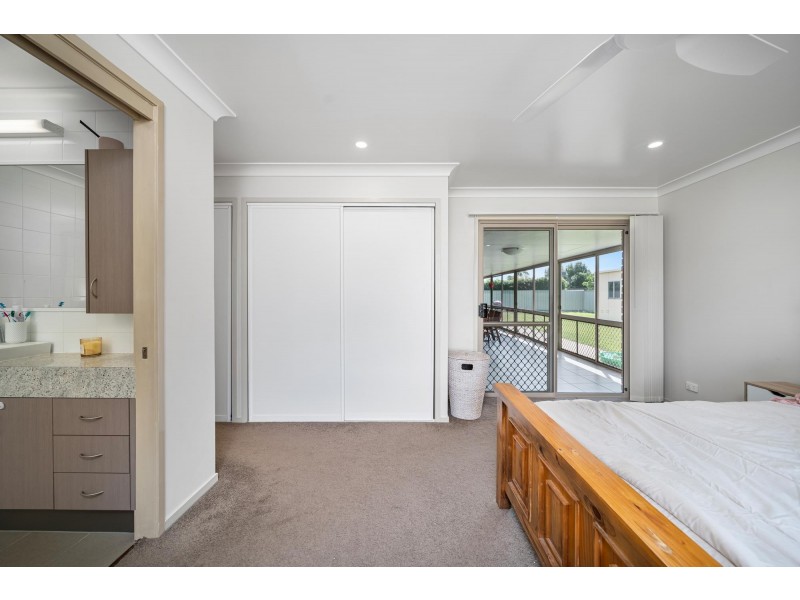 5 Sharlyn Crescent, Emerald QLD 4720