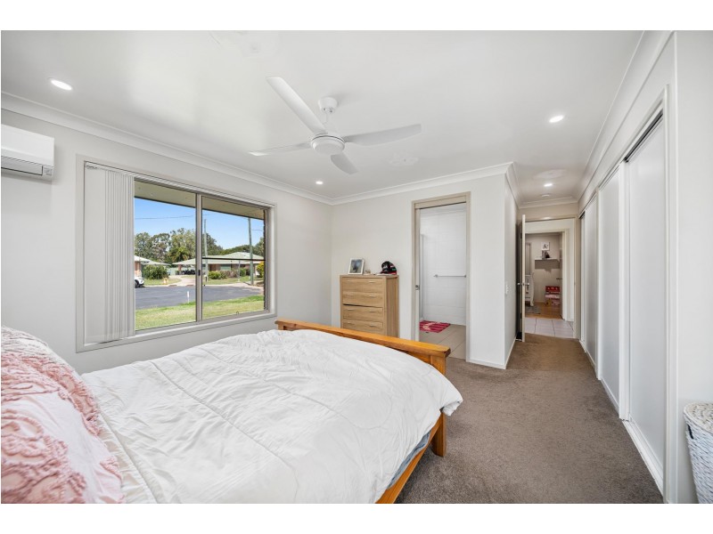 5 Sharlyn Crescent, Emerald QLD 4720