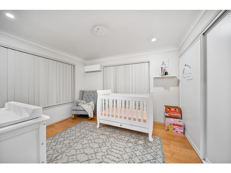 5 Sharlyn Crescent, Emerald QLD 4720