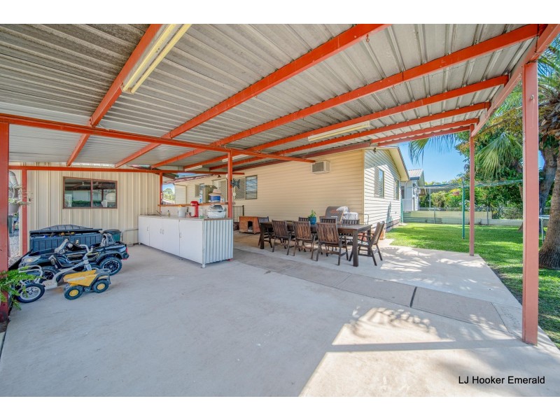 19 Mellish Crescent, Emerald QLD 4720