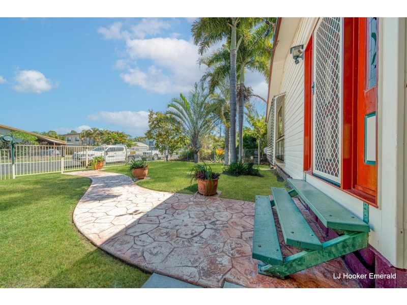 19 Mellish Crescent, Emerald QLD 4720