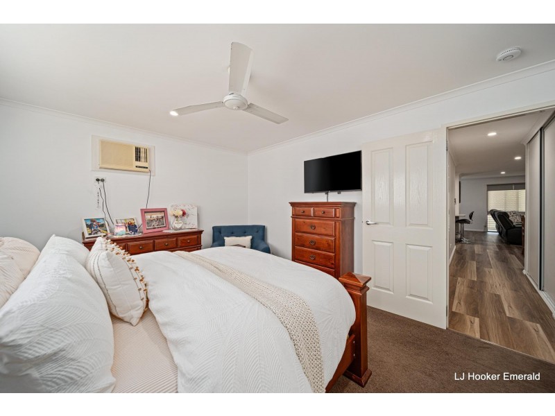 19 Mellish Crescent, Emerald QLD 4720