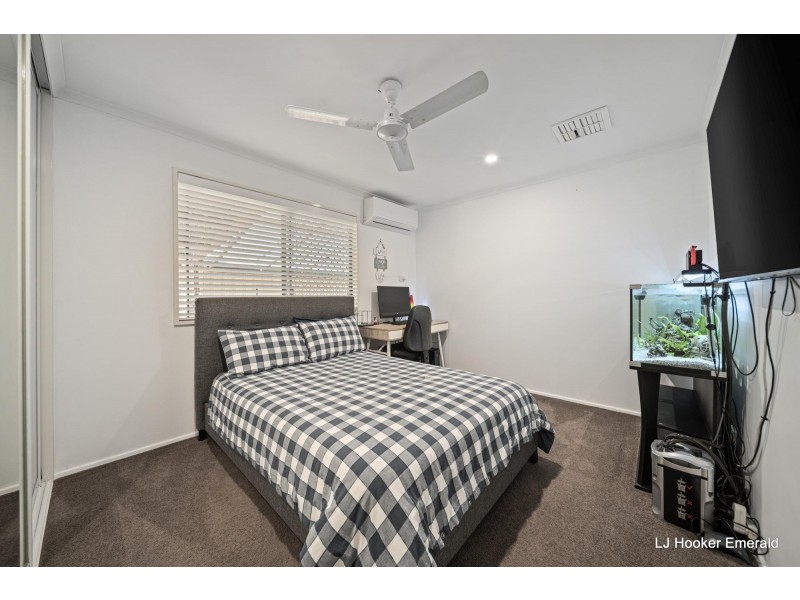 19 Mellish Crescent, Emerald QLD 4720