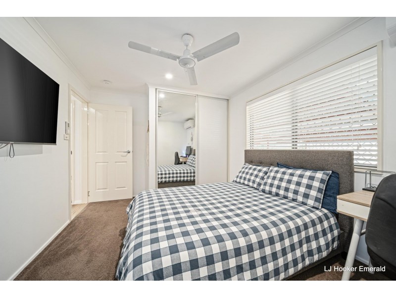19 Mellish Crescent, Emerald QLD 4720