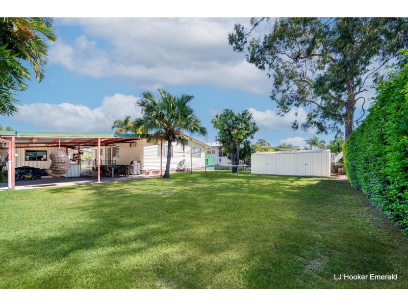 19 Mellish Crescent, Emerald QLD 4720