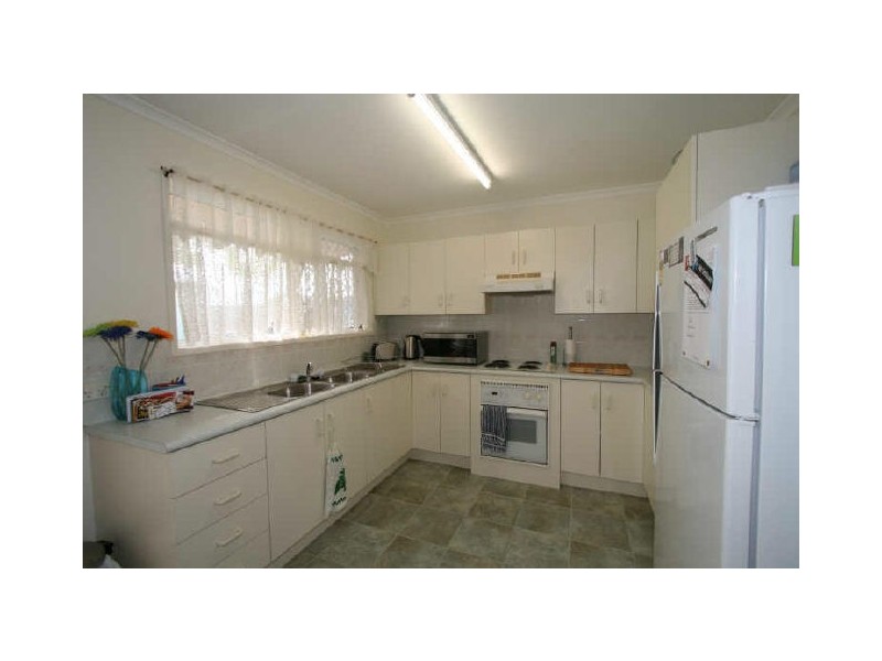 14 Rivoli Place, Emerald QLD 4720