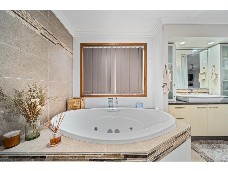 25 Haswell Street, Emerald QLD 4720