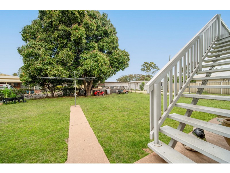 57 Roberts Street, Emerald QLD 4720