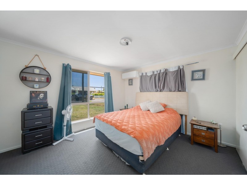 2 Smith Place, Emerald QLD 4720