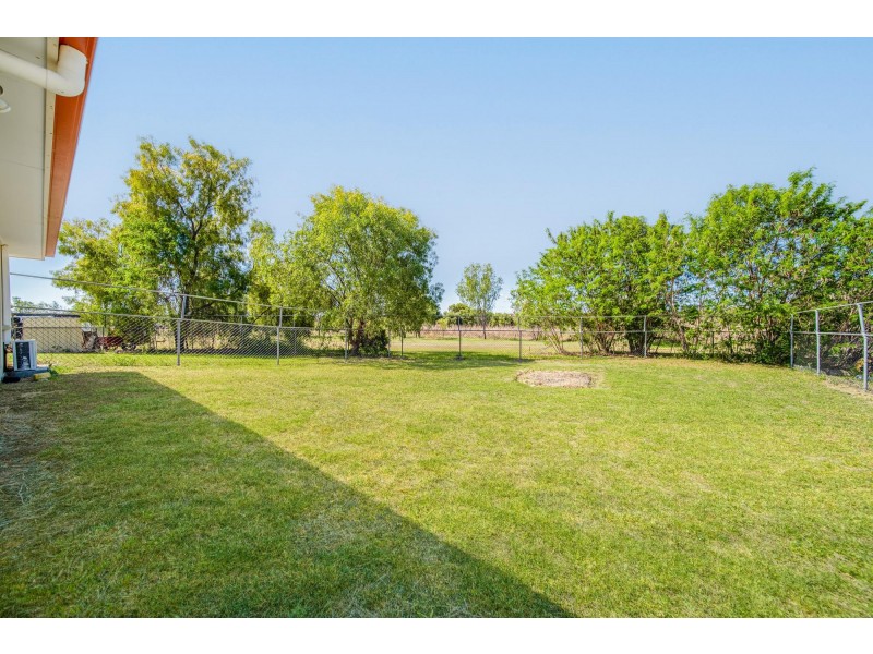 10 Mount MacArthur Boulevard, Capella QLD 4723