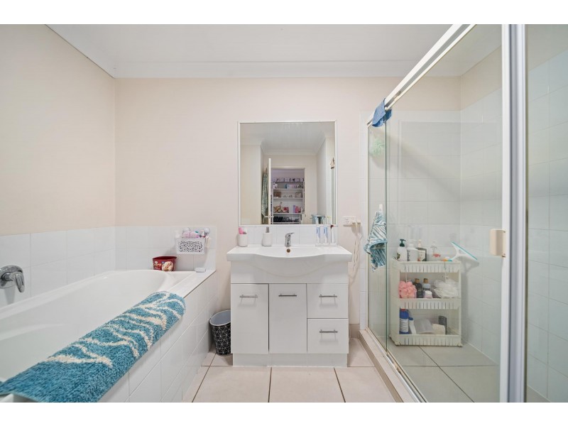 10 Mount MacArthur Boulevard, Capella QLD 4723