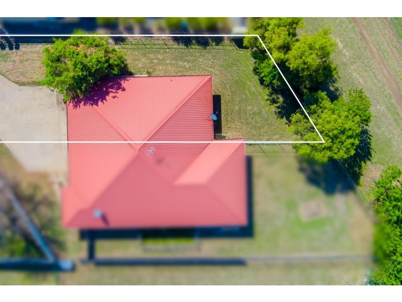 10 Mount MacArthur Boulevard, Capella QLD 4723