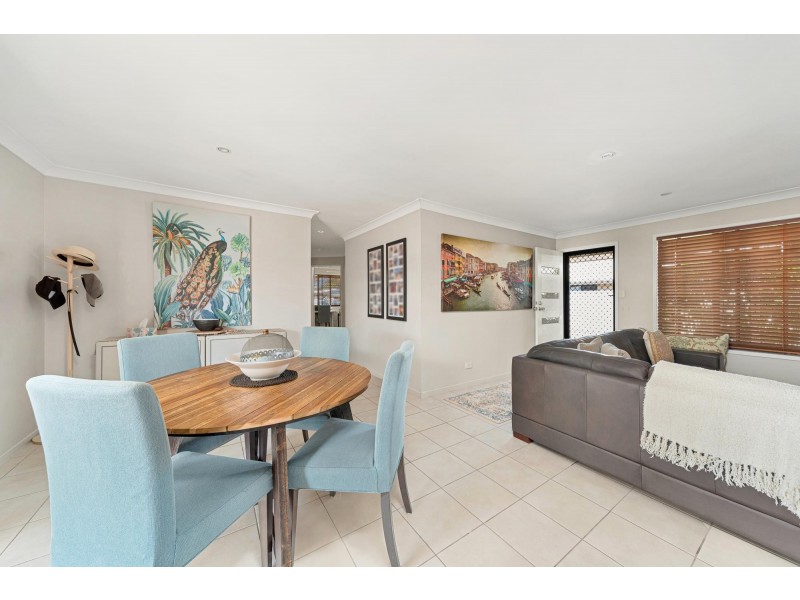 2/23 Desgrand Street, Emerald QLD 4720