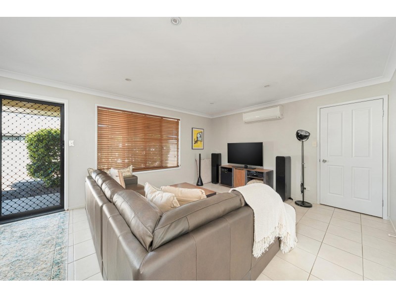 2/23 Desgrand Street, Emerald QLD 4720