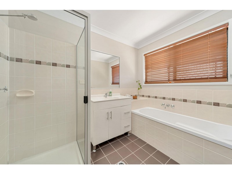 2/23 Desgrand Street, Emerald QLD 4720