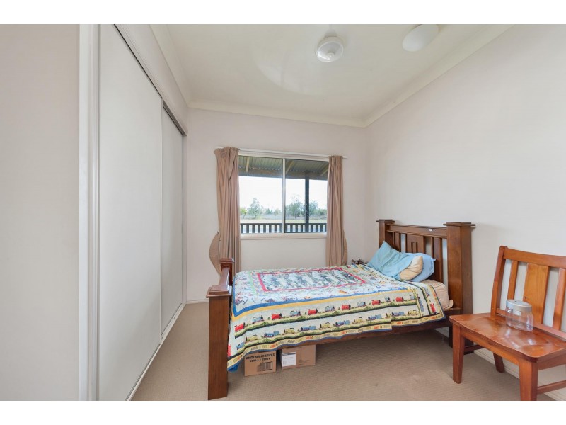 31 Gordon Street, Capella QLD 4723