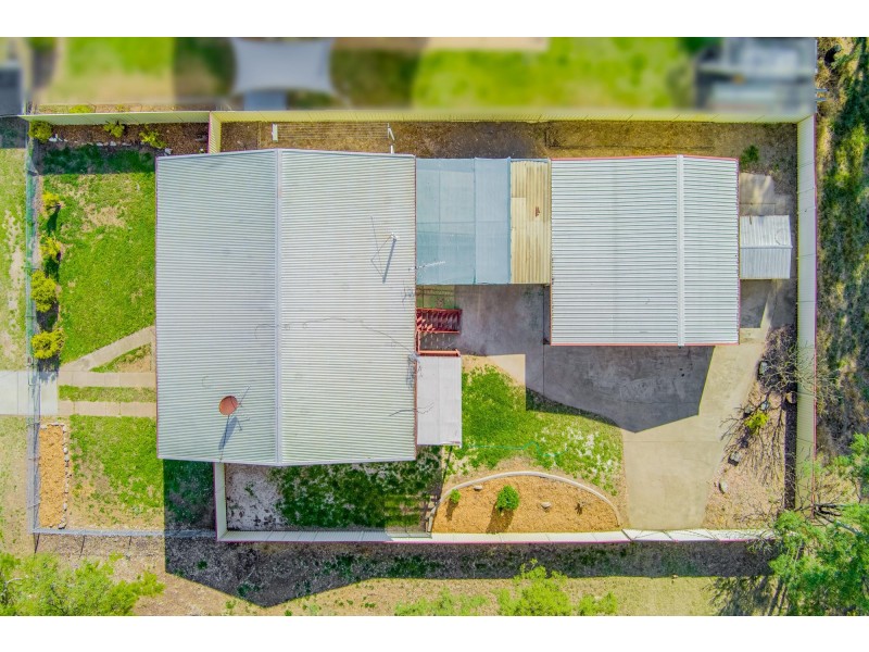 13 Leichhardt Street, Emerald QLD 4720