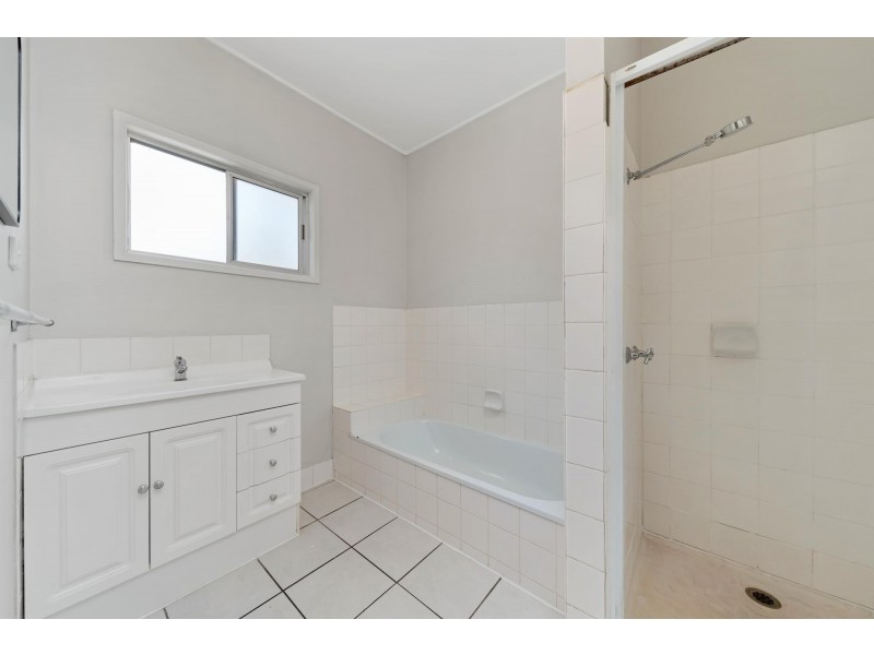 13 Leichhardt Street, Emerald QLD 4720