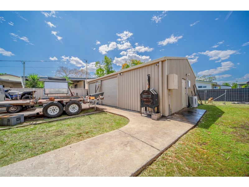 13 Roxburgh Street, Capella QLD 4723