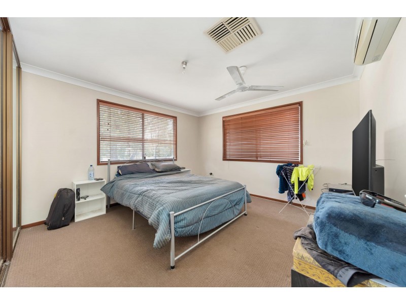 52 Park Avenue, Emerald QLD 4720