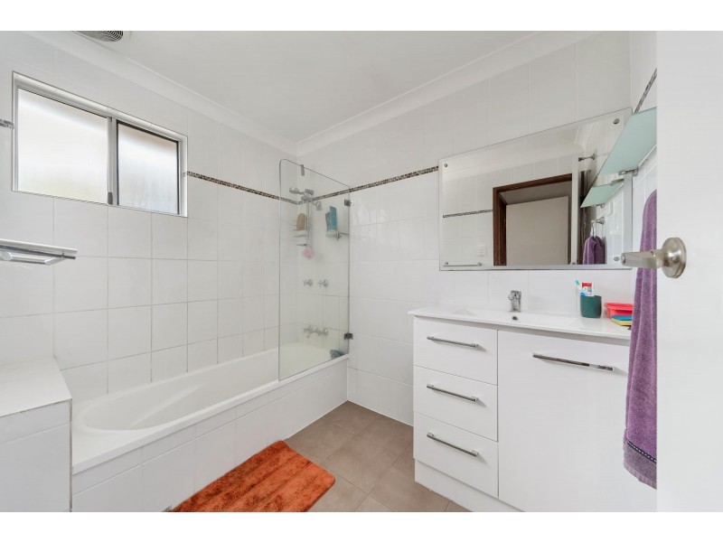 52 Park Avenue, Emerald QLD 4720