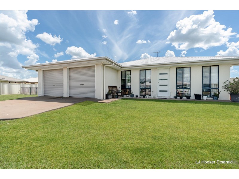 67 Mayfair Drive, Emerald QLD 4720