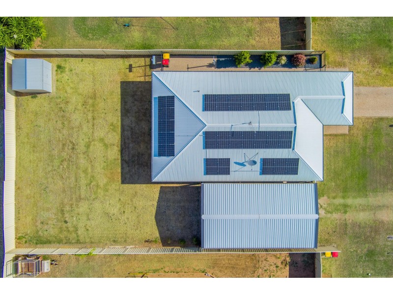 21 Lakeside Drive, Emerald QLD 4720