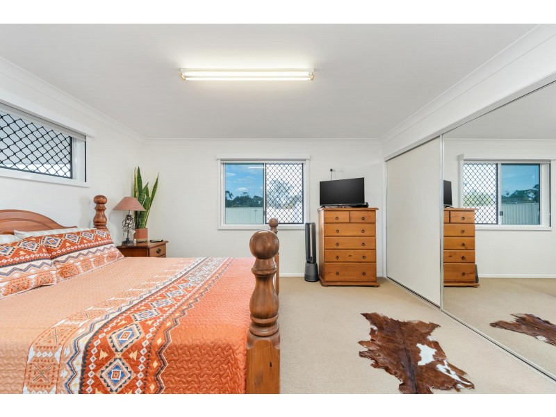 21 Lakeside Drive, Emerald QLD 4720