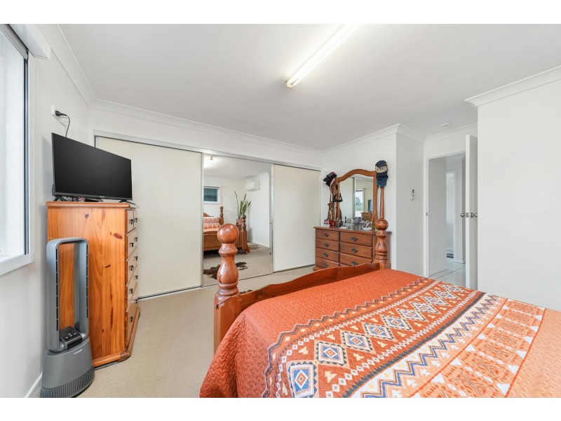 21 Lakeside Drive, Emerald QLD 4720