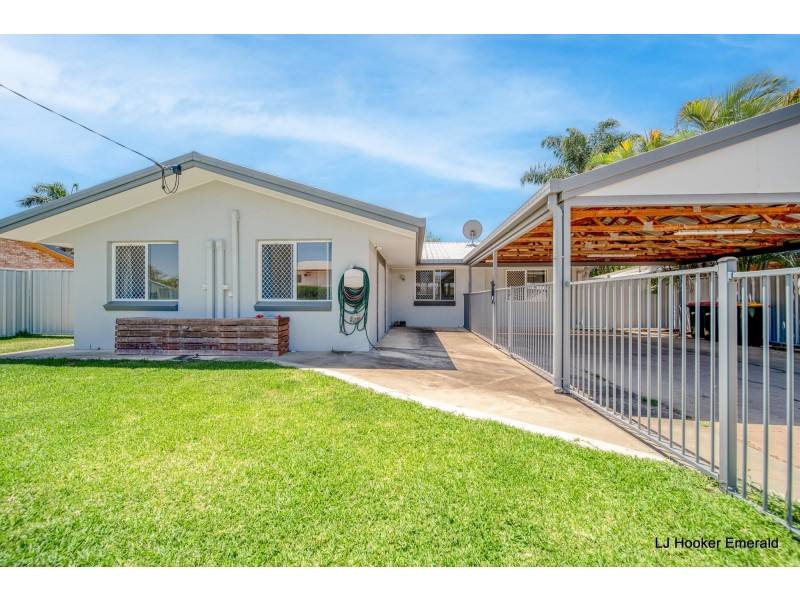 38 Barry Street, Emerald QLD 4720
