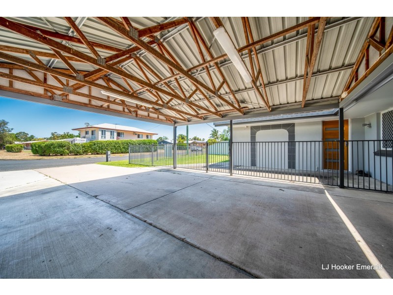 38 Barry Street, Emerald QLD 4720