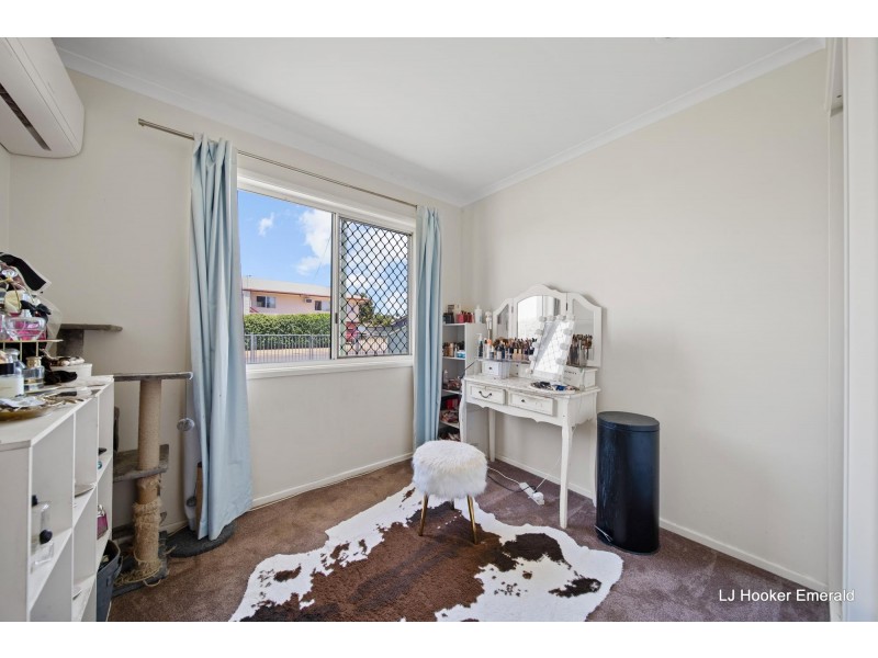 38 Barry Street, Emerald QLD 4720