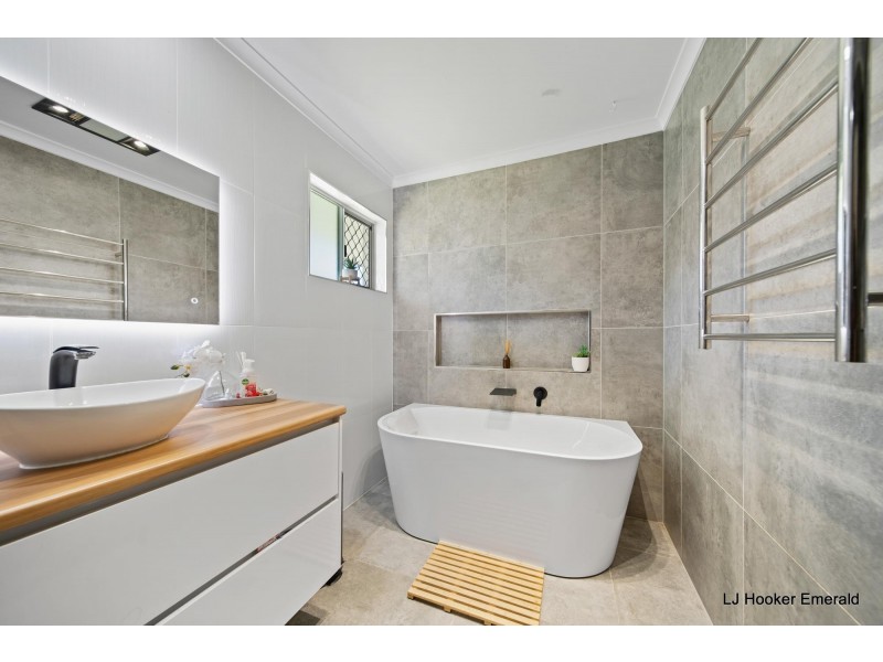 38 Barry Street, Emerald QLD 4720