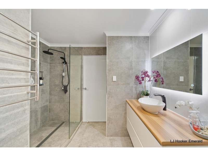 38 Barry Street, Emerald QLD 4720