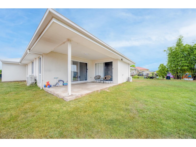 11 Scott Peak Drive, Capella QLD 4723