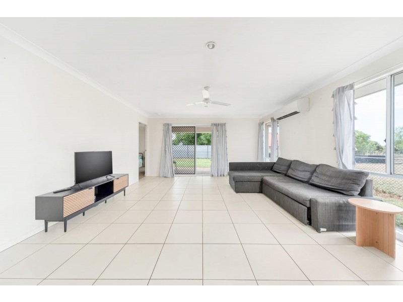 11 Scott Peak Drive, Capella QLD 4723