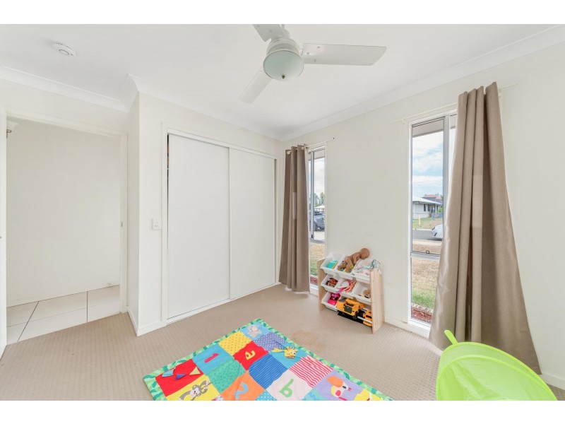 11 Scott Peak Drive, Capella QLD 4723