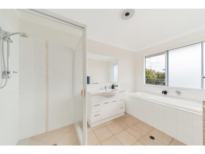 11 Scott Peak Drive, Capella QLD 4723