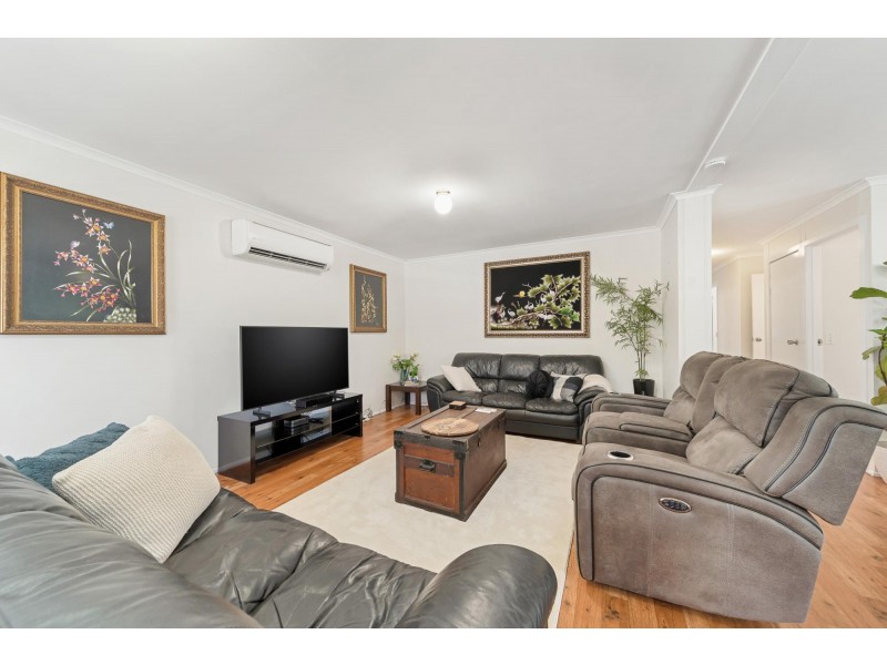 9 Carbeen Place, Emerald QLD 4720