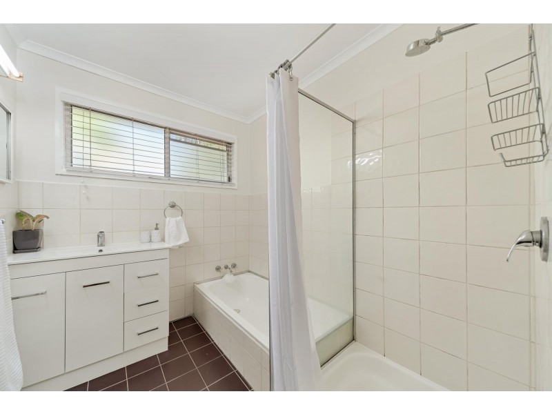 9 Carbeen Place, Emerald QLD 4720