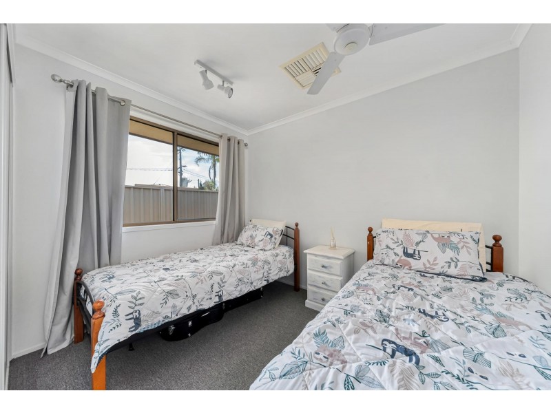 5 Eubar Place, Emerald QLD 4720