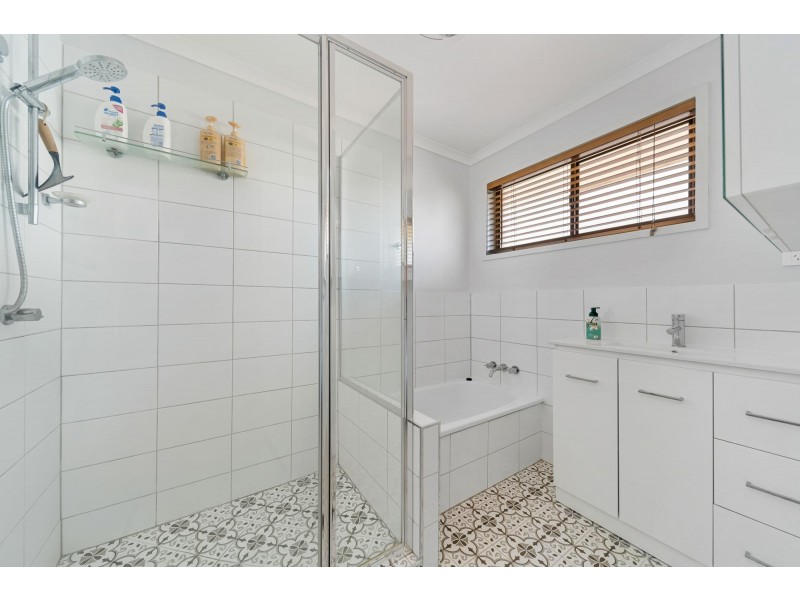 5 Eubar Place, Emerald QLD 4720